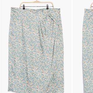 NWT Vince Carnation Floral Asymmetric Hem Skirt